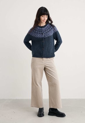 PORT KINNIS - Chaqueta de punto - navy - wag tail maritime bilberry