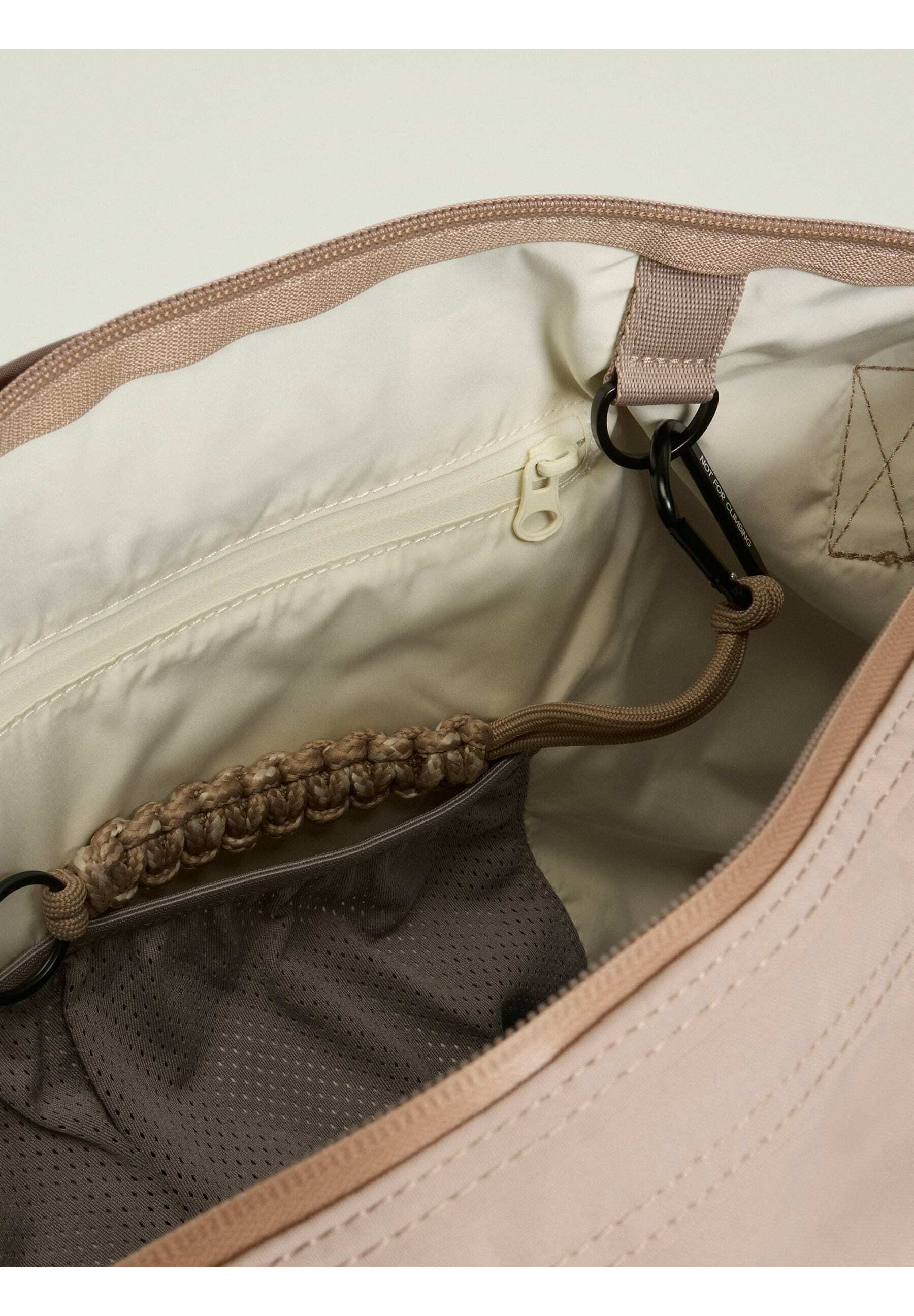 STELLA MCCARTNEY×adidas大容量トートバッグ　ベージュ adidas by Stella McCartney Sports bag - chalky brown black/brown
