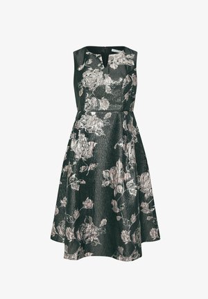 Ærmeløs sort A-formet kjole med tekstureret stof, der har et sølvfarvet blomsterprint og en lille V-formet udskæring ved halsen.