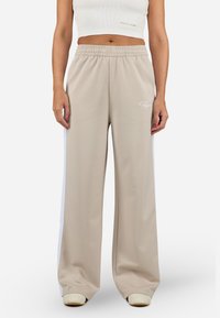 Pegador - SOBOYA TRACKPANTS - Tracksuit bottoms - light beige/white Thumbnail Image 1