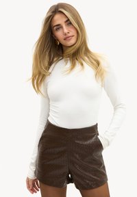 Non sélectionné, pu brown dark