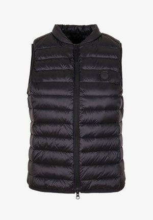 Zwarte, mouwloze puffervest met een hoge kraag, horizontaal gestikt ontwerp, rits aan de voorkant en een rond logo op de borst.