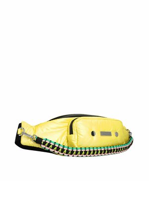 Sac banane rembourré jaune avec poche zippée à l'avant et sangle tressée noire, rose et verte fixée par des attaches métalliques.