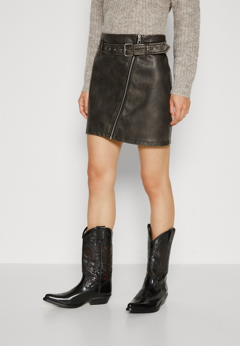 ONLY Skirt 'ONLBONN' in Black | ABOUT YOU