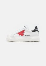 Dsquared2 Unisex Sneakers In Black 2