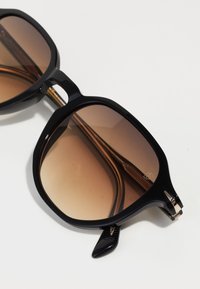 Eyewear by David Beckham Solbriller - black
