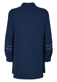 Chemise bleu marine avec un col, manches longues avec des accents en dentelle. Texture lisse, coupe mi-genou avec des fentes sur les côtés.