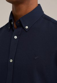 WE Fashion THE KNITTED - Košile - blue