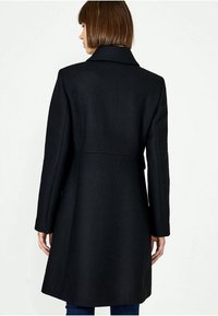 HALLHUBER Klassisk kappa / rock - black