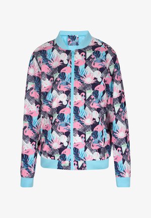 Bomber dzseki, tengerészkék alappal, rózsaszín flamingó és trópusi levél mintákkal, világoskék kiegészítőkkel és elöl cipzárral.