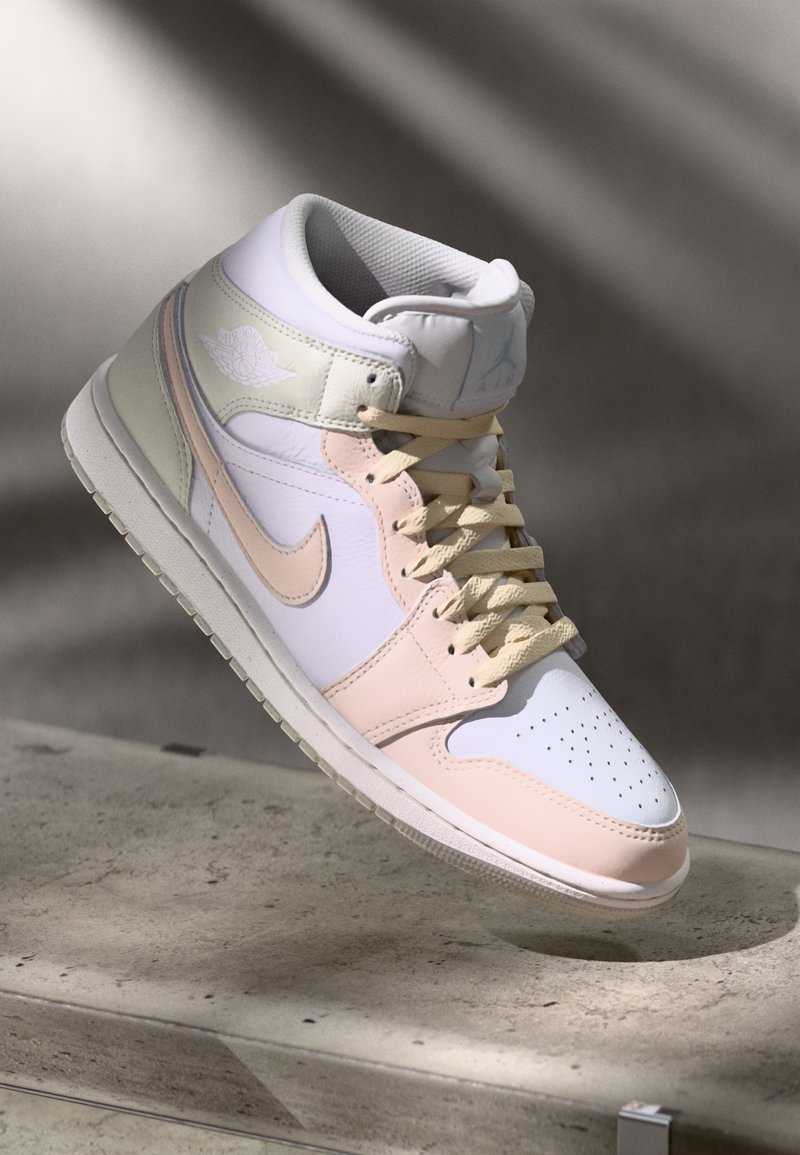 Jordan - AIR JORDAN 1 MID SE - Magas szárú edzőcipők - sail/guava ice/sea glass/glacier blue, Nagyítás