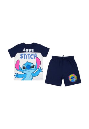 Chemise à manches courtes bleu marine et blanche avec un motif Stitch bleu et le texte "LOVE STITCH", associée à un short bleu marine avec un petit imprimé Stitch.