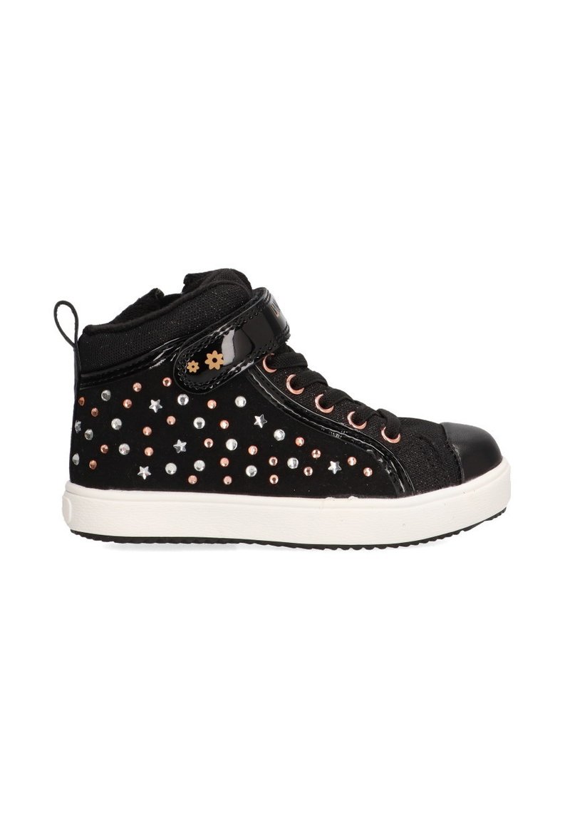 Zapatillas altas negras de gamuza y materiales sintéticos, con detalles de tachuelas metálicas, un collar acolchado y una suela de goma.