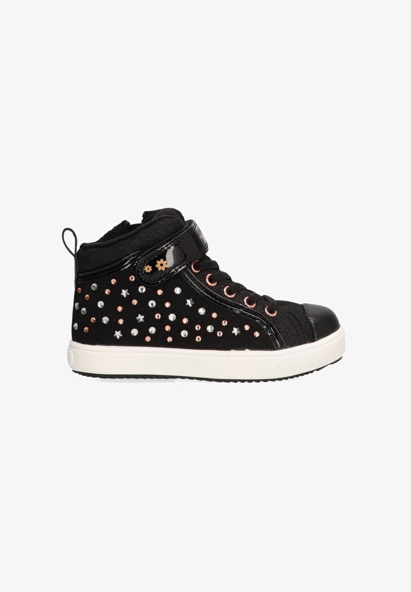 Zapatillas altas negras de gamuza y materiales sintéticos, con detalles de tachuelas metálicas, un collar acolchado y una suela de goma.