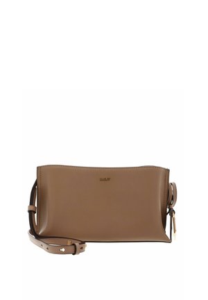 Sac bandoulière DKNY en cuir lisse couleur caramel avec bandoulière réglable et fermeture zippée, design minimaliste et détails métalliques dorés.