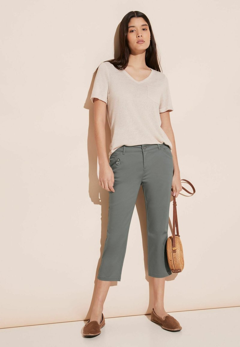 Street One 3/4 MIT ZIPPER - Shorts - grün