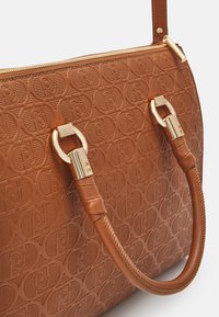 LIU JO SATCHEL - Kézitáska - deer