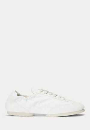 Polo Ralph Lauren, THE SUEDE PONY BALLERINA SNEAKER - Sneakers laag - deckwash white