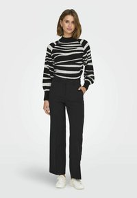 ONLY ONLFRIDA LIFE LS HIGHNECK - Džemperis - black