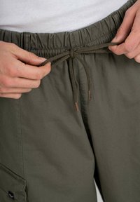 Reell PARA - Cargohose - stone green ripstop