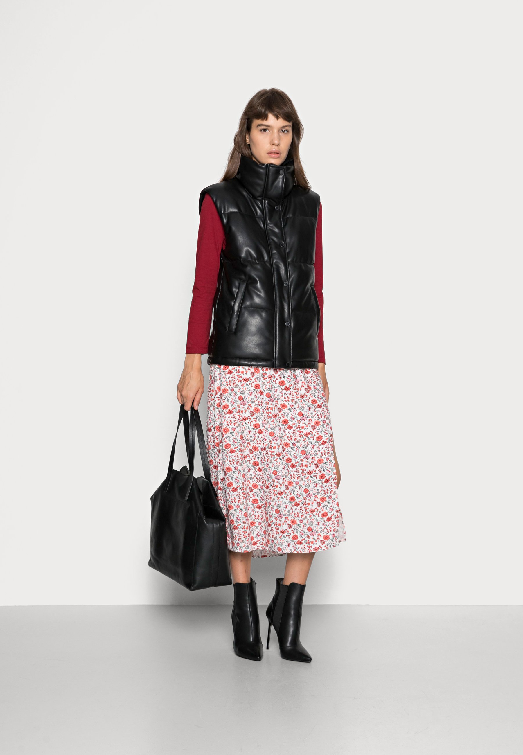 abercrombie puffer vest