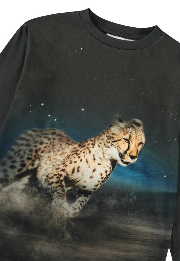 RUBE - Long sleeved top - cheetah run3