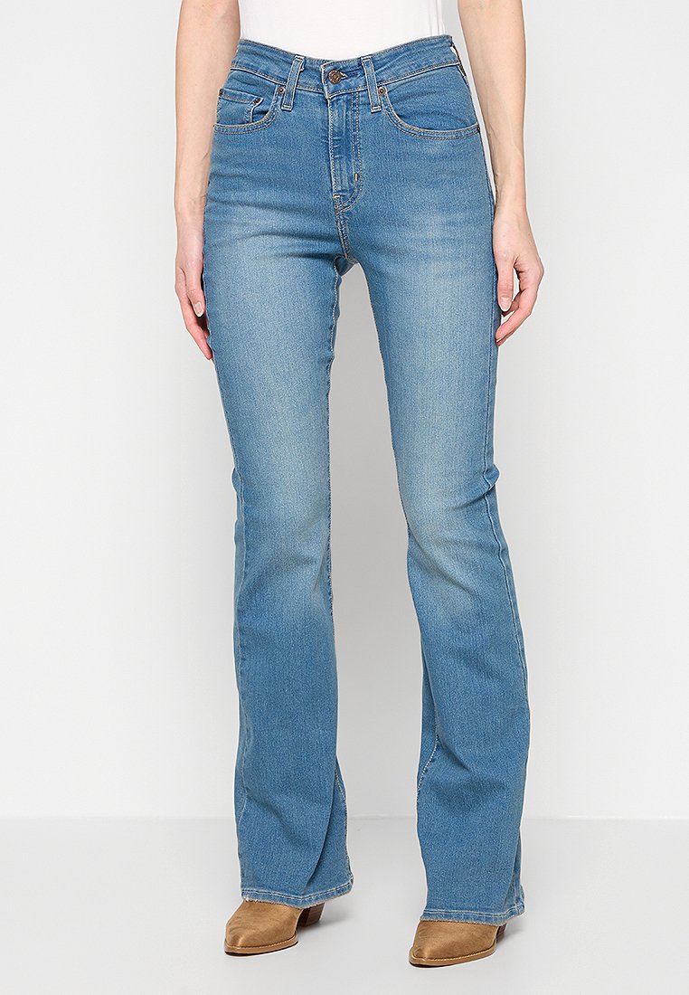 Levi’s® Flared Jeans blauw