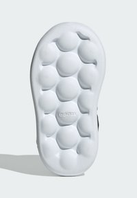 adidas Sportswear DISNEY LION KING GRAND COURT - Scarpe primi passi - carbon tent green semi spark