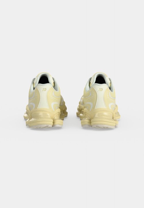 New Balance U2000 UNISEX - Trainers - white/off white — foto 4