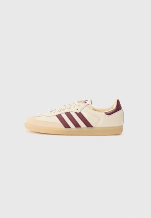 SAMBA UNISEX - Trainers - white/shadow red/gum