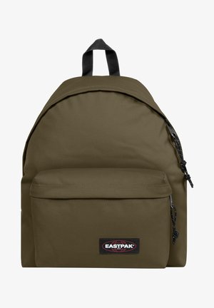 Sac à dos Eastpak vert olive, fabriqué en tissu durable, avec un grand compartiment principal, une poche zippée à l'avant et des sangles en toile noires.