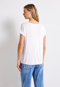 Street One MIT SPITZENDETAILS - T-shirt con stampa - weiß