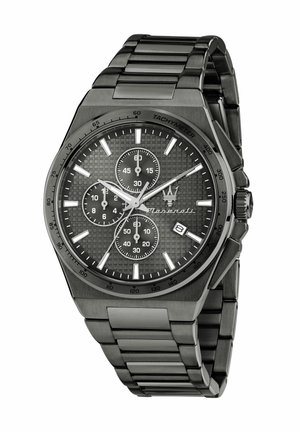 Schwarze Maserati-Chronographenuhr aus Edelstahl mit Tachymeter, Datumsfenster, drei Subdials und strukturiertem Zifferblatt, das 2:10:09 anzeigt.