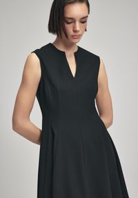 adL V NECK - Freizeitkleid - black