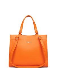 Sac en cuir orange avec double poignée supérieure, présentant une texture lisse et un design minimaliste. Logo de la marque embossé à l'avant.