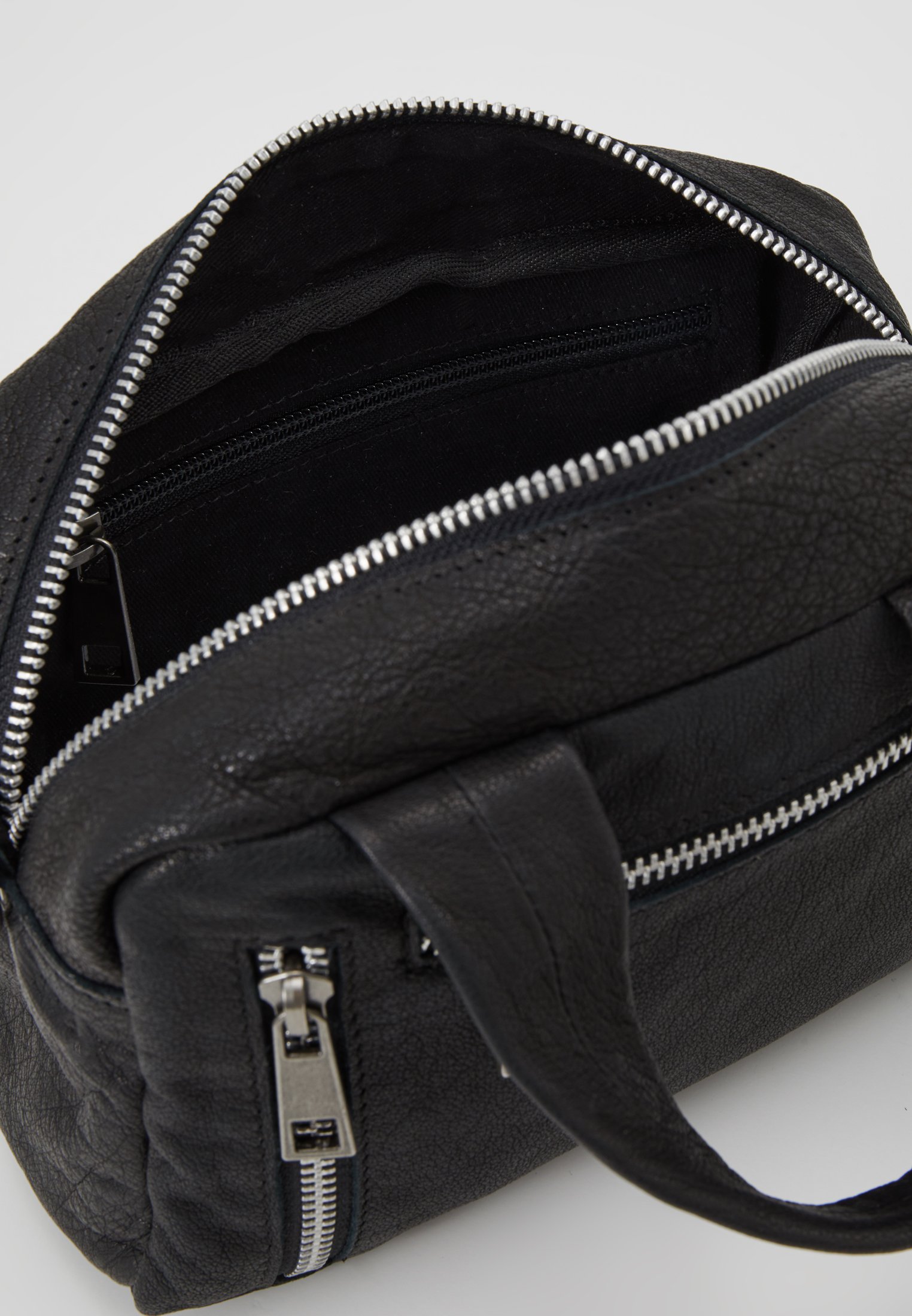 Núnoo MINI DONNA Håndveske black Zalando.no Núnoo MINI DONNA Skulderveske white Zalando.no