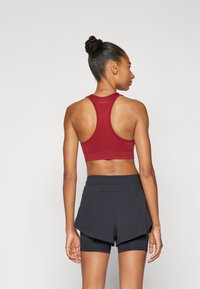ONLY Play ONPDAISY-2 SEAM BRA  - Brassières de sport à maintien normal - sun dried tomato