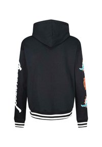 Hoodie noir vu de dos, avec une capuche standard, des poignets rayés blancs et des graphiques colorés sur les manches. Matériel en coton.