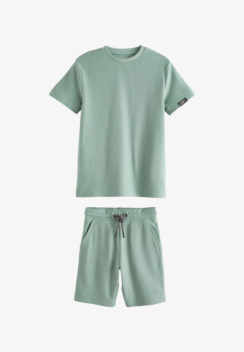 Next TEXTURE SET REGULAR FIT - Shorts - green