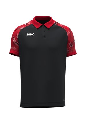 Polo negro con mangas y cuello estampados en rojo, con tapeta de tres botones y logo blanco de JAKO en la parte superior del pecho.