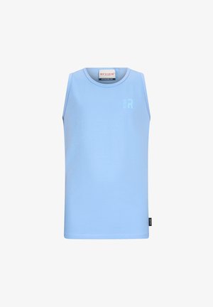 Lichtblauw mouwloos tanktop met ronde hals, klein "Retour" logo op de borst en een stoffen merklipje aan de onderzijde van de zijnaad.