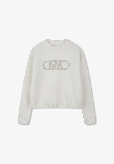Pull en maille blanc avec un col rond, des manches longues et une coupe courte. Il présente un design de logo texturé au centre.