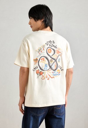 THE 40TH ANNIVERSARY RELAXED FIT EMBROIDERY - T-Shirt print - eggnog