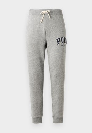 Pantalons de sudation gris en tissu mélangé coton, avec une taille à cordon de serrage, des poignets côtelés, et le logo "POLO" en bleu marine.
