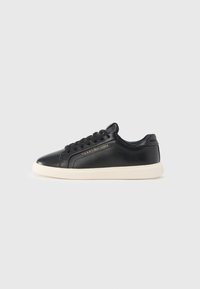 Geselecteerd, black