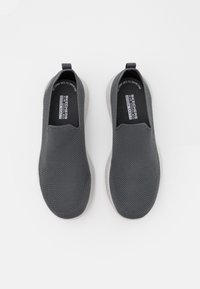 Skechers GO WALK MAX - Trainers - charcoal