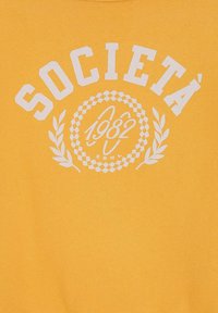 Sweatshirt en coton jaune avec du texte imprimé blanc "SOCIETÀ 1982" et des éléments décoratifs, y compris des branches de laurier et un motif à carreaux.