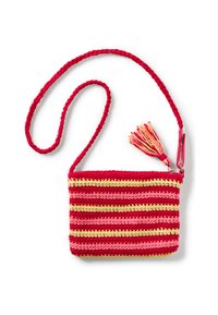Borsa all'uncinetto con motivo a strisce rossa, rosa e gialla, forma rettangolare, tracolla regolabile intrecciata e dettaglio a frange.