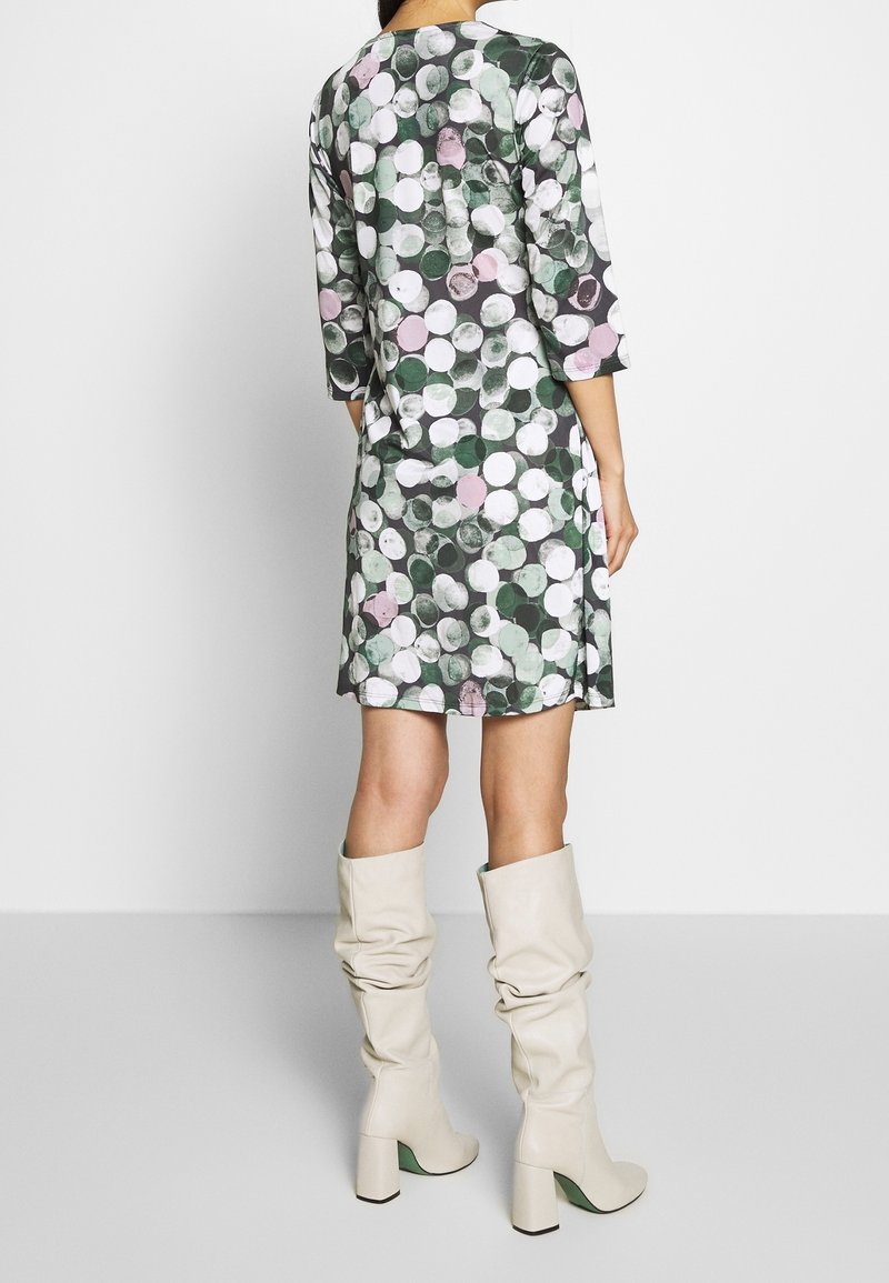 Cartoon Jersey dress - green - (Pre-owned) - Zalando.ie