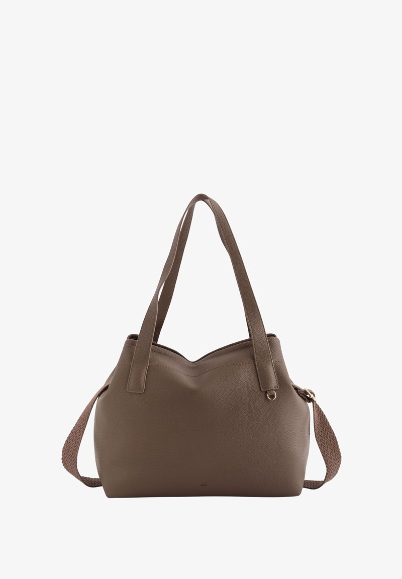 Bolso tote de piel marrón con acabado texturizado, que cuenta con dos asas planas y una correa tejida. La parte superior tiene un diseño ondulado y detalles de herrajes dorados.